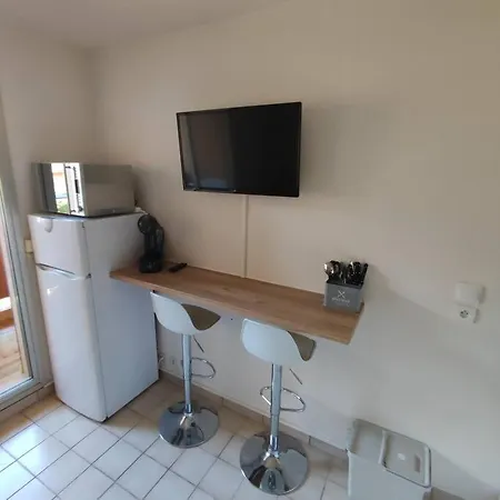 Quatre Couchages Classe 2 Etoiles Apartment *